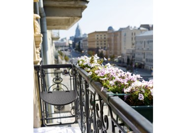 Garden Line Závěsný stolek na balkon DONALD černý